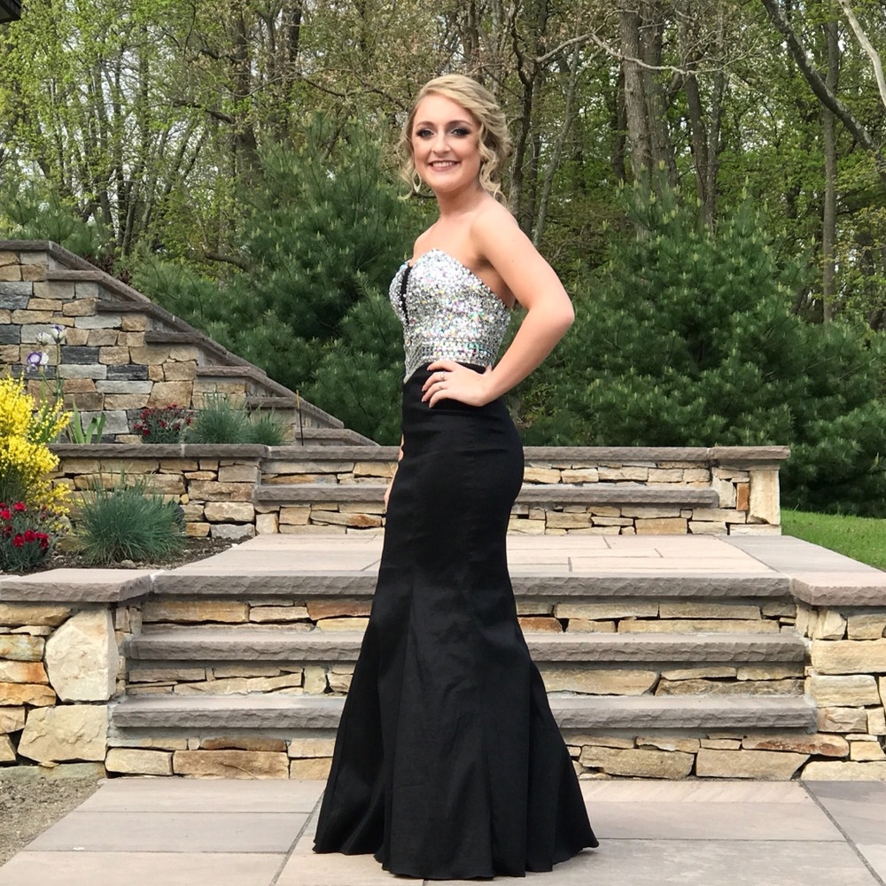 Prom Dress - Picture 2 of 3
